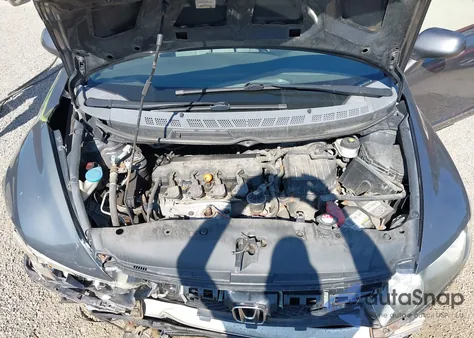 2009 Honda Civic Lx z USA, uszkodzony, nr VIN 19XFA16509E047811